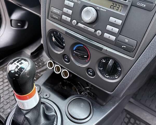 Серый Форд Фьюжн, объемом двигателя 1.4 л и пробегом 175 тыс. км за 4500 $, фото 34 на Automoto.ua