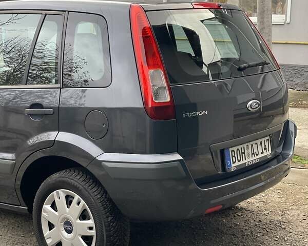 Серый Форд Фьюжн, объемом двигателя 1.6 л и пробегом 103 тыс. км за 6350 $, фото 53 на Automoto.ua