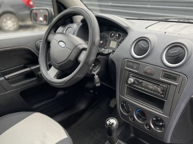 Сірий Форд Фьюжен, об'ємом двигуна 1.4 л та пробігом 133 тис. км за 3700 $, фото 11 на Automoto.ua