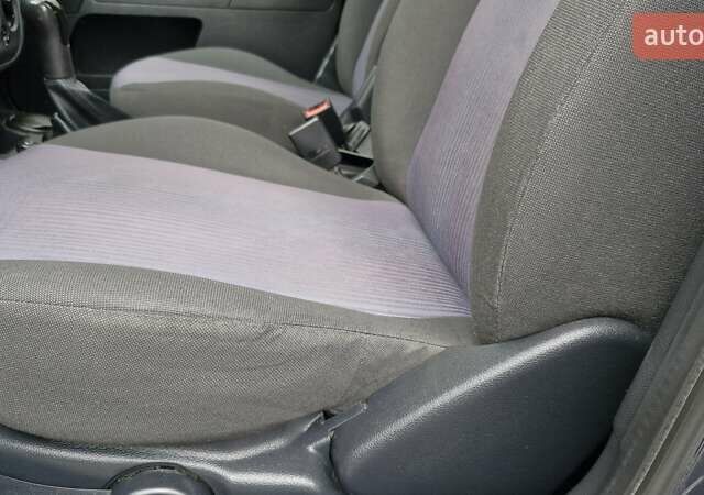 Серый Форд Фьюжн, объемом двигателя 1.6 л и пробегом 148 тыс. км за 5750 $, фото 25 на Automoto.ua