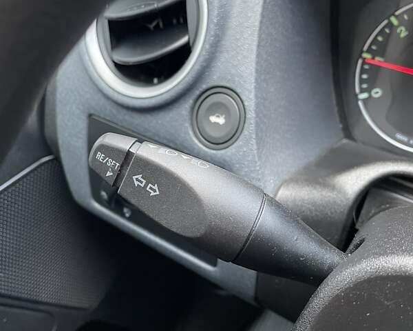 Сірий Форд Фьюжен, об'ємом двигуна 1.4 л та пробігом 119 тис. км за 5750 $, фото 72 на Automoto.ua