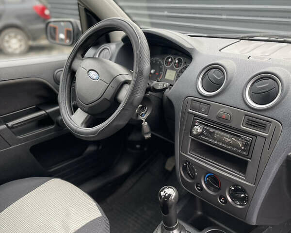 Сірий Форд Фьюжен, об'ємом двигуна 1.4 л та пробігом 133 тис. км за 3700 $, фото 12 на Automoto.ua