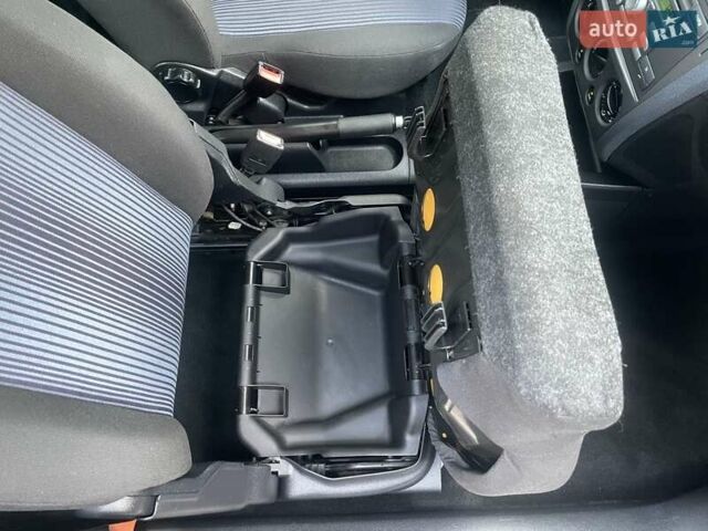 Сірий Форд Фьюжен, об'ємом двигуна 1.4 л та пробігом 119 тис. км за 5750 $, фото 90 на Automoto.ua
