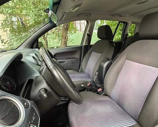 Сірий Форд Фьюжен, об'ємом двигуна 1.4 л та пробігом 150 тис. км за 4700 $, фото 8 на Automoto.ua