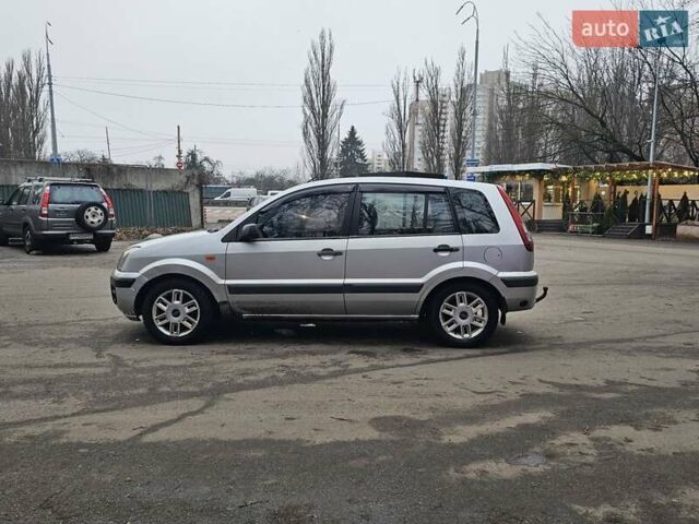 Серый Форд Фьюжн, объемом двигателя 1.39 л и пробегом 710 тыс. км за 2700 $, фото 2 на Automoto.ua