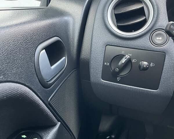 Серый Форд Фьюжн, объемом двигателя 1.4 л и пробегом 119 тыс. км за 5800 $, фото 72 на Automoto.ua