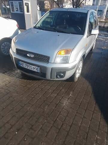 Сірий Форд Фьюжен, об'ємом двигуна 1.39 л та пробігом 334 тис. км за 4000 $, фото 4 на Automoto.ua