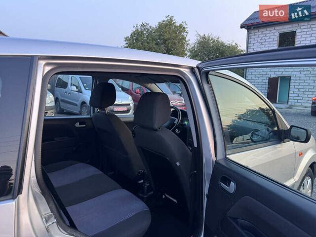 Серый Форд Фьюжн, объемом двигателя 1.6 л и пробегом 180 тыс. км за 7140 $, фото 42 на Automoto.ua