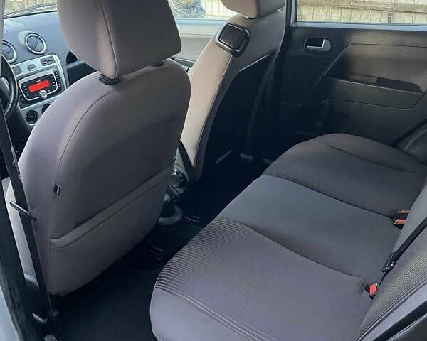 Серый Форд Фьюжн, объемом двигателя 1.4 л и пробегом 230 тыс. км за 5900 $, фото 49 на Automoto.ua