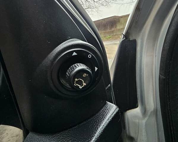 Серый Форд Фьюжн, объемом двигателя 1.39 л и пробегом 710 тыс. км за 2700 $, фото 23 на Automoto.ua