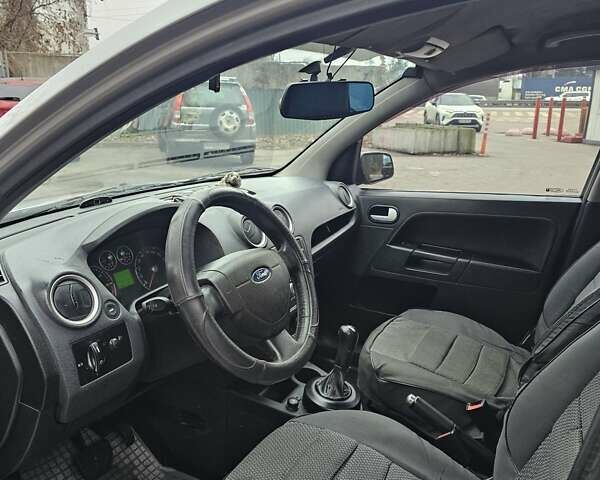 Серый Форд Фьюжн, объемом двигателя 1.39 л и пробегом 710 тыс. км за 2700 $, фото 19 на Automoto.ua