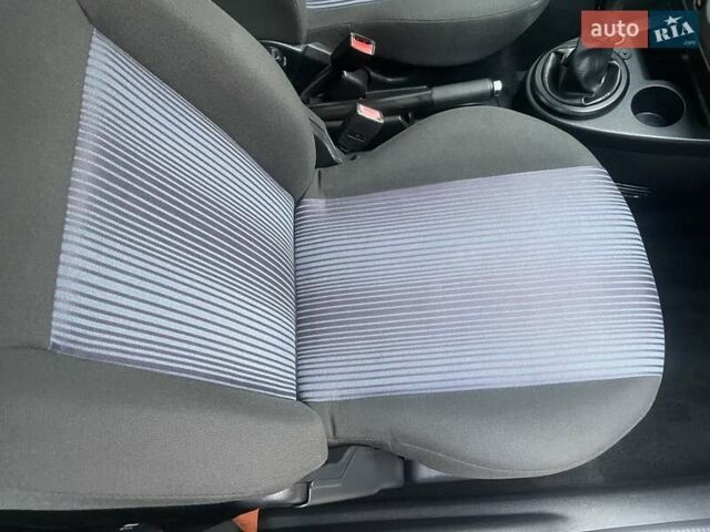 Серый Форд Фьюжн, объемом двигателя 1.4 л и пробегом 119 тыс. км за 5800 $, фото 90 на Automoto.ua