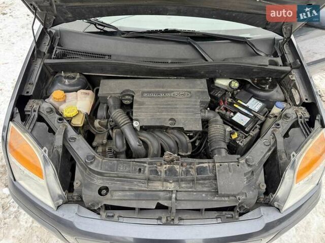 Серый Форд Фьюжн, объемом двигателя 1.6 л и пробегом 207 тыс. км за 6500 $, фото 8 на Automoto.ua