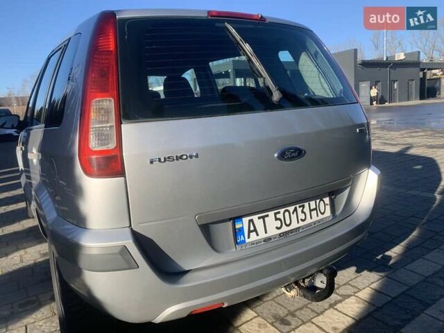 Серый Форд Фьюжн, объемом двигателя 1.4 л и пробегом 167 тыс. км за 4500 $, фото 4 на Automoto.ua