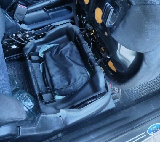 Сірий Форд Фьюжен, об'ємом двигуна 1.6 л та пробігом 232 тис. км за 3500 $, фото 11 на Automoto.ua