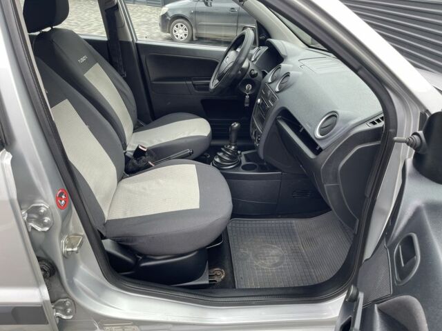 Сірий Форд Фьюжен, об'ємом двигуна 1.4 л та пробігом 133 тис. км за 3700 $, фото 9 на Automoto.ua