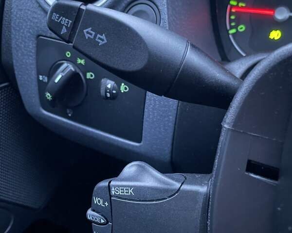 Сірий Форд Фьюжен, об'ємом двигуна 1.4 л та пробігом 103 тис. км за 5999 $, фото 90 на Automoto.ua