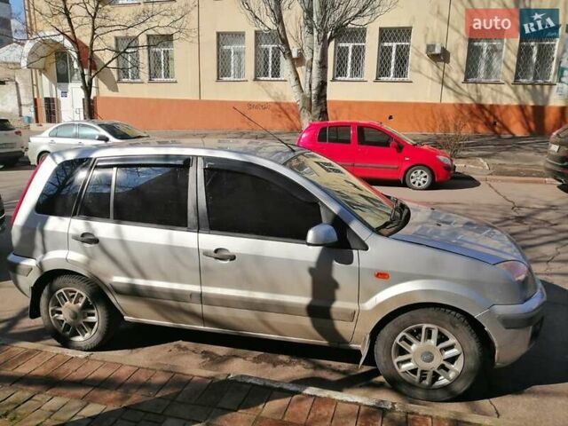 Серый Форд Фьюжн, объемом двигателя 1.4 л и пробегом 190 тыс. км за 4500 $, фото 2 на Automoto.ua