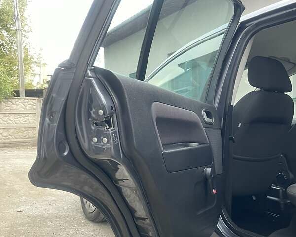 Серый Форд Фьюжн, объемом двигателя 1.4 л и пробегом 119 тыс. км за 5800 $, фото 104 на Automoto.ua