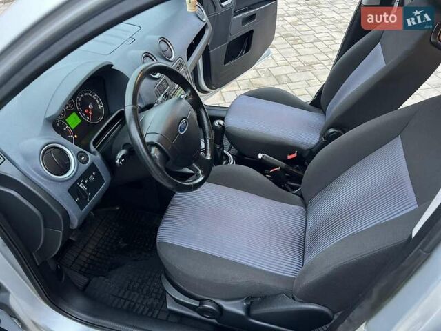 Сірий Форд Фьюжен, об'ємом двигуна 1.39 л та пробігом 211 тис. км за 3888 $, фото 9 на Automoto.ua