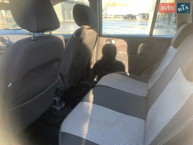 Серый Форд Фьюжн, объемом двигателя 1.4 л и пробегом 167 тыс. км за 4500 $, фото 10 на Automoto.ua