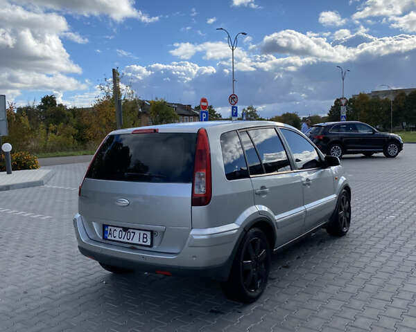 Серый Форд Фьюжн, объемом двигателя 1.6 л и пробегом 240 тыс. км за 6000 $, фото 5 на Automoto.ua