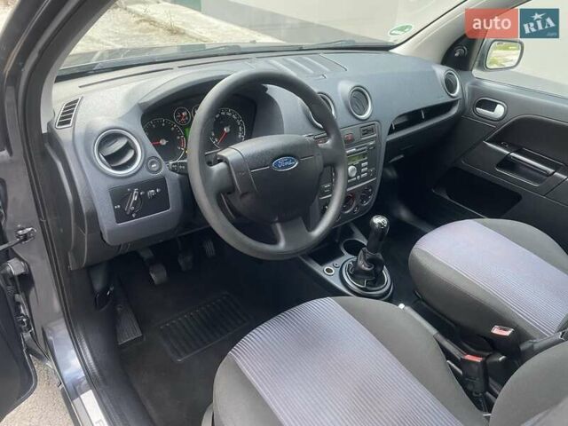 Серый Форд Фьюжн, объемом двигателя 1.4 л и пробегом 119 тыс. км за 5800 $, фото 82 на Automoto.ua