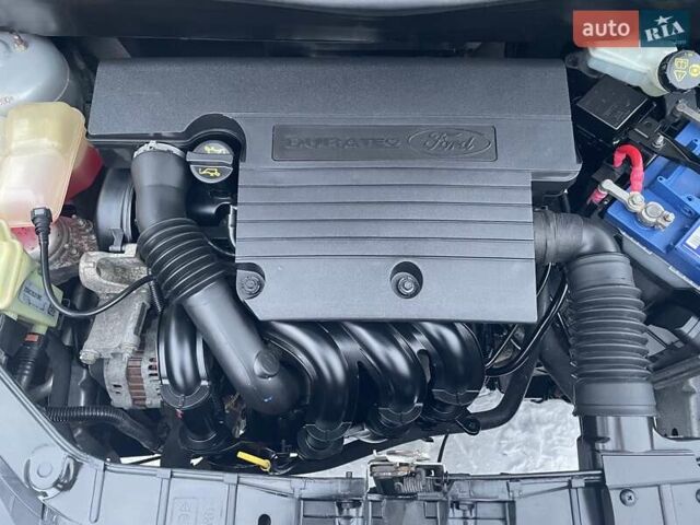 Сірий Форд Фьюжен, об'ємом двигуна 1.4 л та пробігом 103 тис. км за 5999 $, фото 57 на Automoto.ua