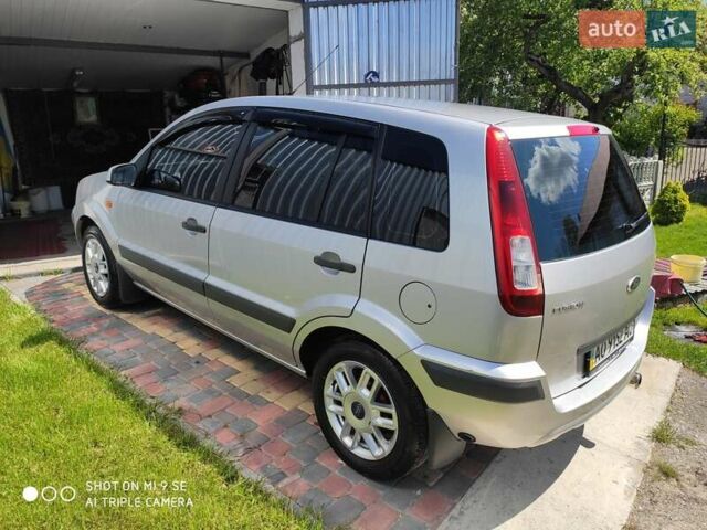 Сірий Форд Фьюжен, об'ємом двигуна 1.39 л та пробігом 240 тис. км за 4400 $, фото 1 на Automoto.ua