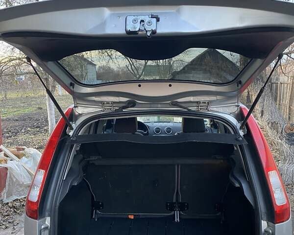 Серый Форд Фьюжн, объемом двигателя 1.4 л и пробегом 230 тыс. км за 5900 $, фото 62 на Automoto.ua