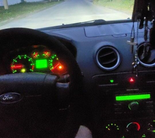 Сірий Форд Фьюжен, об'ємом двигуна 1.6 л та пробігом 232 тис. км за 3500 $, фото 1 на Automoto.ua