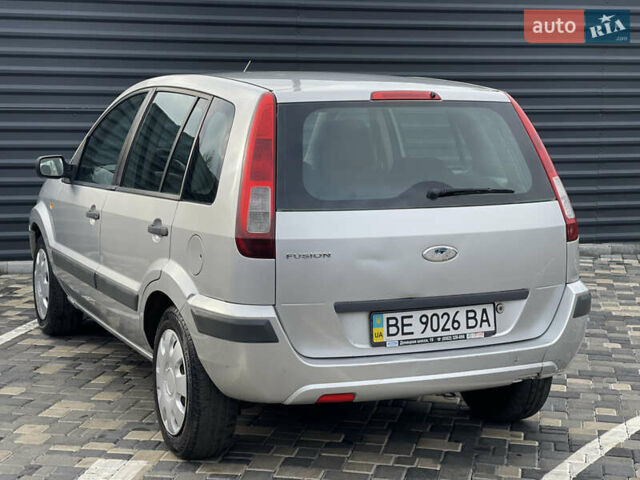 Сірий Форд Фьюжен, об'ємом двигуна 1.4 л та пробігом 133 тис. км за 3700 $, фото 3 на Automoto.ua