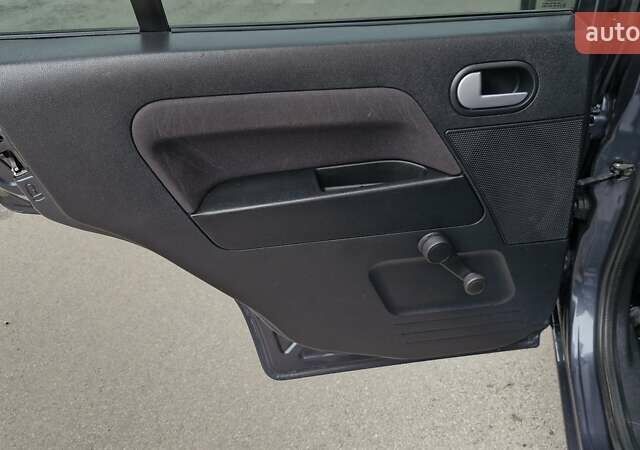 Серый Форд Фьюжн, объемом двигателя 1.6 л и пробегом 148 тыс. км за 5750 $, фото 44 на Automoto.ua