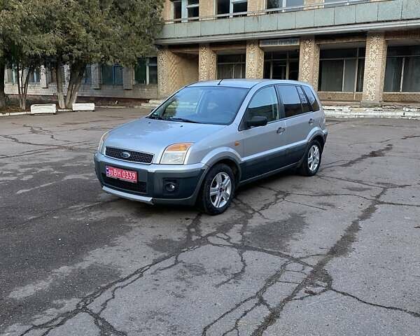 Серый Форд Фьюжн, объемом двигателя 1.4 л и пробегом 230 тыс. км за 5900 $, фото 4 на Automoto.ua