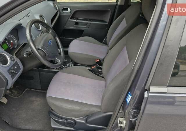 Серый Форд Фьюжн, объемом двигателя 1.6 л и пробегом 148 тыс. км за 5750 $, фото 26 на Automoto.ua