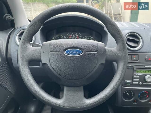 Серый Форд Фьюжн, объемом двигателя 1.4 л и пробегом 119 тыс. км за 5800 $, фото 69 на Automoto.ua