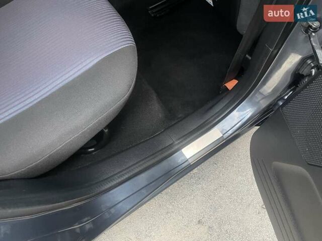 Серый Форд Фьюжн, объемом двигателя 1.4 л и пробегом 119 тыс. км за 5800 $, фото 99 на Automoto.ua