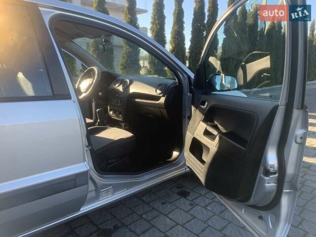 Серый Форд Фьюжн, объемом двигателя 1.4 л и пробегом 167 тыс. км за 4500 $, фото 18 на Automoto.ua