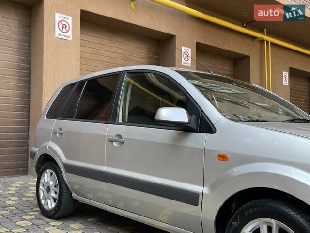 Сірий Форд Фьюжен, об'ємом двигуна 1.4 л та пробігом 152 тис. км за 5399 $, фото 8 на Automoto.ua