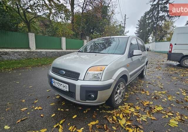 Сірий Форд Фьюжен, об'ємом двигуна 1.4 л та пробігом 147 тис. км за 6000 $, фото 6 на Automoto.ua