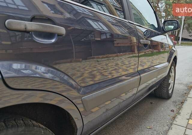 Серый Форд Фьюжн, объемом двигателя 1.6 л и пробегом 148 тыс. км за 5750 $, фото 16 на Automoto.ua