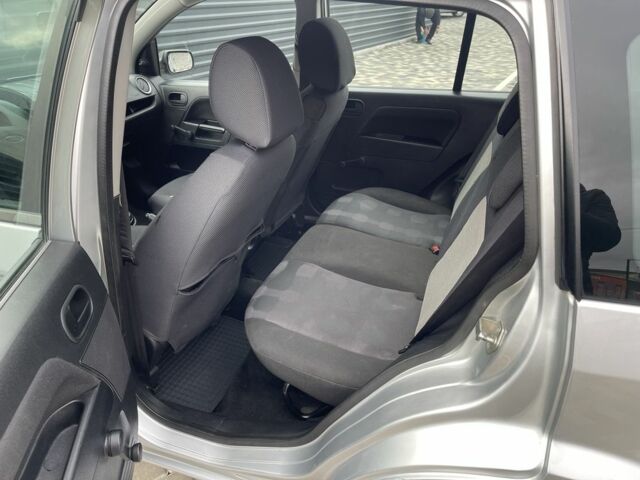 Сірий Форд Фьюжен, об'ємом двигуна 1.4 л та пробігом 133 тис. км за 3700 $, фото 7 на Automoto.ua