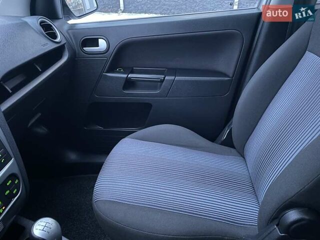 Сірий Форд Фьюжен, об'ємом двигуна 1.4 л та пробігом 103 тис. км за 5999 $, фото 97 на Automoto.ua