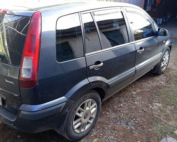 Серый Форд Фьюжн, объемом двигателя 1.39 л и пробегом 160 тыс. км за 5000 $, фото 9 на Automoto.ua