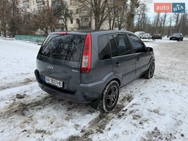 Серый Форд Фьюжн, объемом двигателя 1.6 л и пробегом 207 тыс. км за 6500 $, фото 6 на Automoto.ua