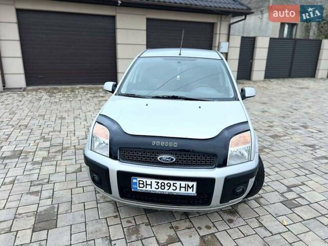 Сірий Форд Фьюжен, об'ємом двигуна 1.39 л та пробігом 211 тис. км за 3888 $, фото 1 на Automoto.ua