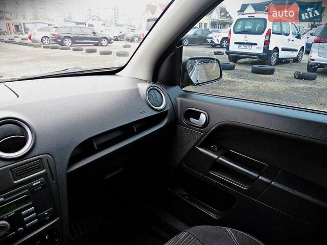 Сірий Форд Фьюжен, об'ємом двигуна 1.4 л та пробігом 235 тис. км за 4200 $, фото 10 на Automoto.ua