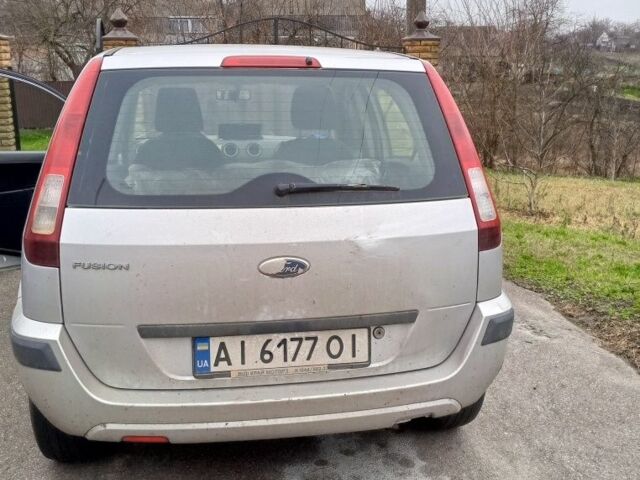 Серый Форд Фьюжн, объемом двигателя 1.4 л и пробегом 225 тыс. км за 6000 $, фото 1 на Automoto.ua