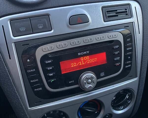 Серый Форд Фьюжн, объемом двигателя 1.4 л и пробегом 230 тыс. км за 5900 $, фото 38 на Automoto.ua