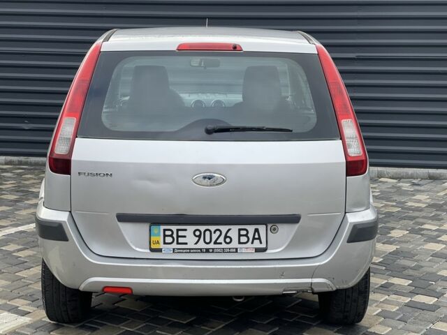 Сірий Форд Фьюжен, об'ємом двигуна 1.4 л та пробігом 133 тис. км за 3700 $, фото 4 на Automoto.ua